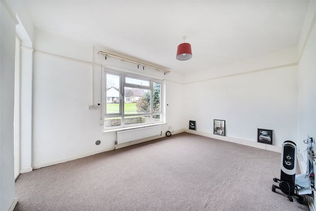 1-bed house on 2, Juniper Road, Surrey, £300,000