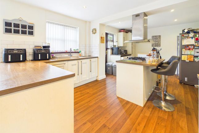 19, Pennyfarthing Lane, Caldicot photo 3
