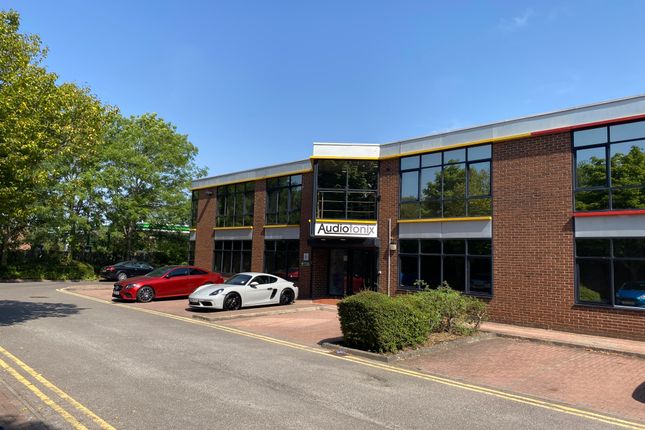 Light industrial to let in Leatherhead Road, Chessington