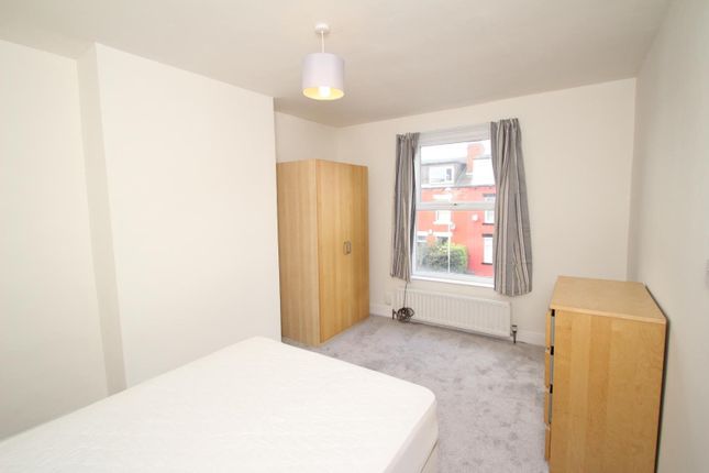 22, Sowood Street, Leeds photo 5