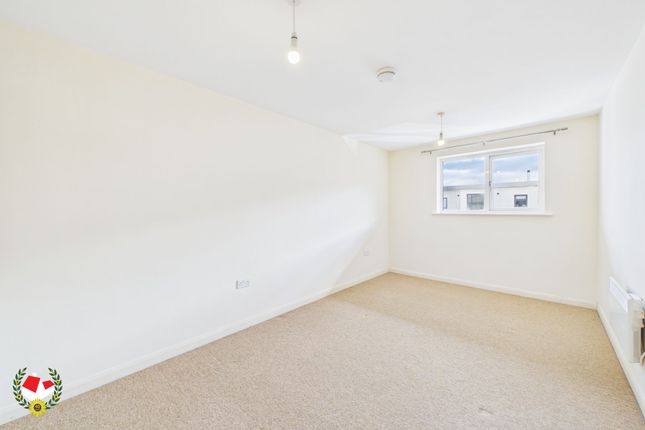11 Belgrave House Whittle Way, Gloucester photo 4