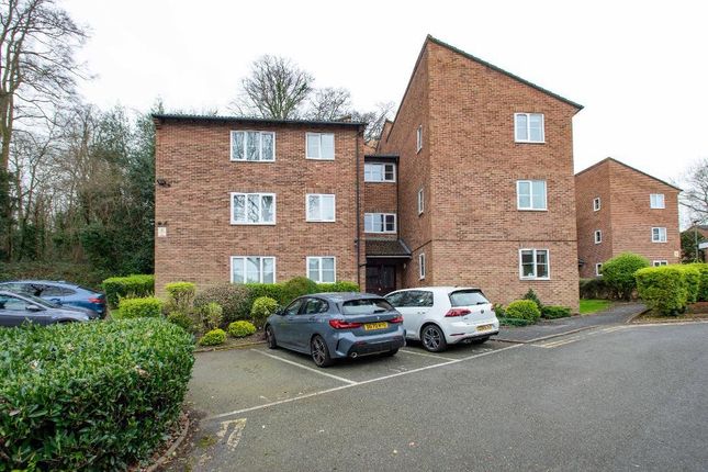 Flat for sale in Badgers Copse, Orpington, Kent