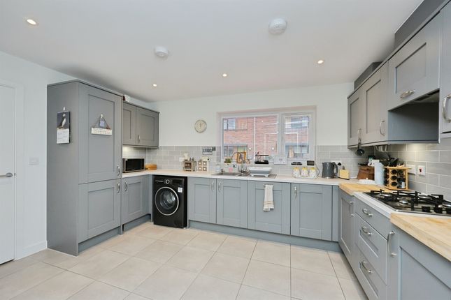 14, Greyling Way, Swaffham photo 2