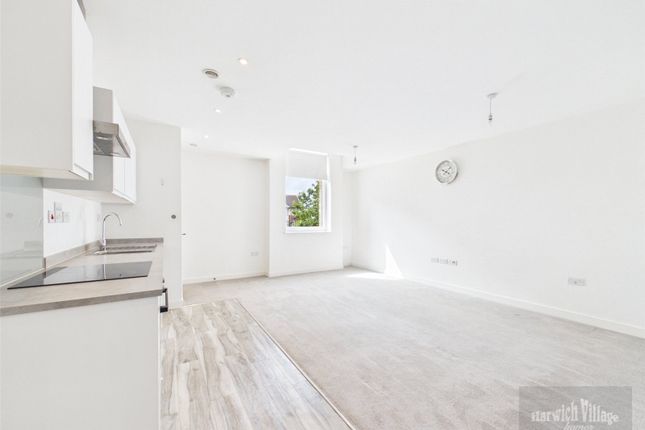 Flat 17, Old Custom House,, Main Road, Essex photo 4