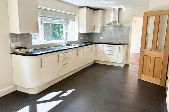 16, Hawthorn Way, St.albans photo 2