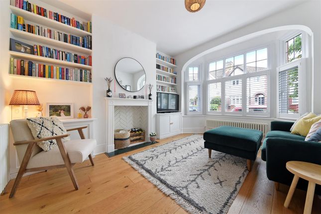 Flat for sale in Clive Road, Colliers Wood, London