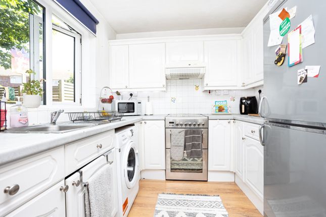 82, Selborne Road, Margate photo 4
