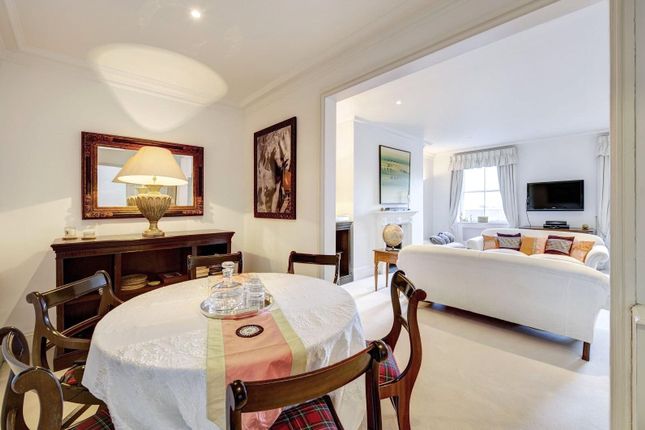 2nd Floor Flat, 18, Hertford Street, Mayfair photo 2