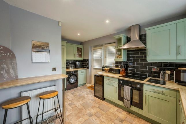 6, Sunningdale Drive, Doncaster photo 3