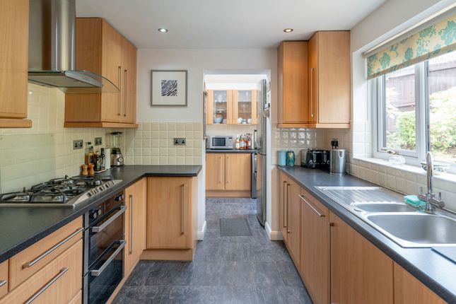 15 Grove Park Drive, Newport photo 3