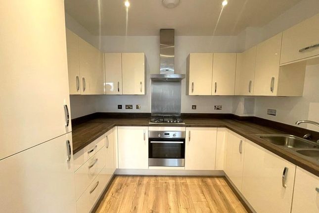 99 Argent House, Handley Page Road, Barking photo 2