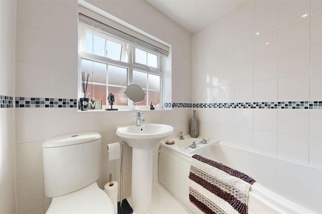 22, Ross Close, Billinge photo 4
