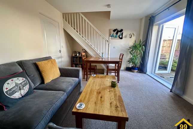 7, belfrey close, Milford haven photo 3