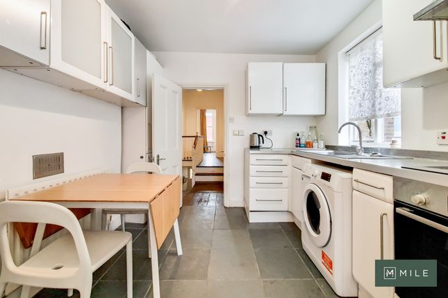 Thumbnail Flat to rent in Hiley Road, London