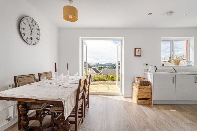 75, Barrow Vale, Newton Abbot photo 3