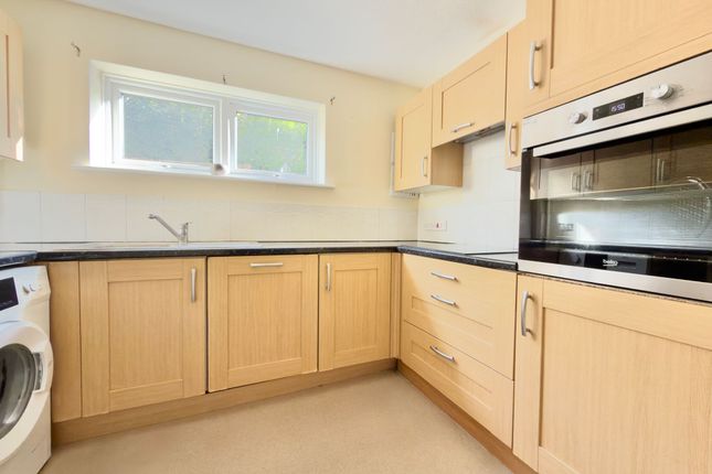 Flat 2, Elm Court, Southampton photo 2