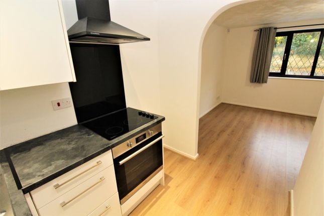 1 The Ridgedales, Coleridge Road, Oldham photo 4