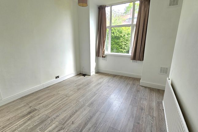 Flat 1, Manchester photo 3