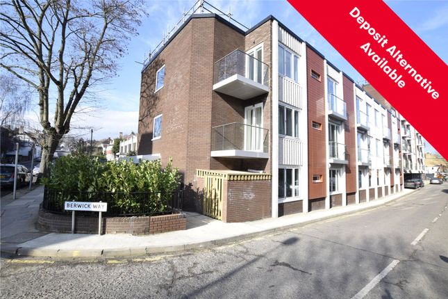 Flat to rent in Berwick House, 8-10 Knoll Rise, Orpington