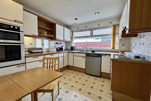 3, Sarum Avenue, West Moors photo 3