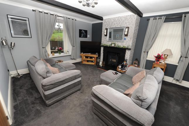 147, Dewsbury Road, Cleckheaton photo 2