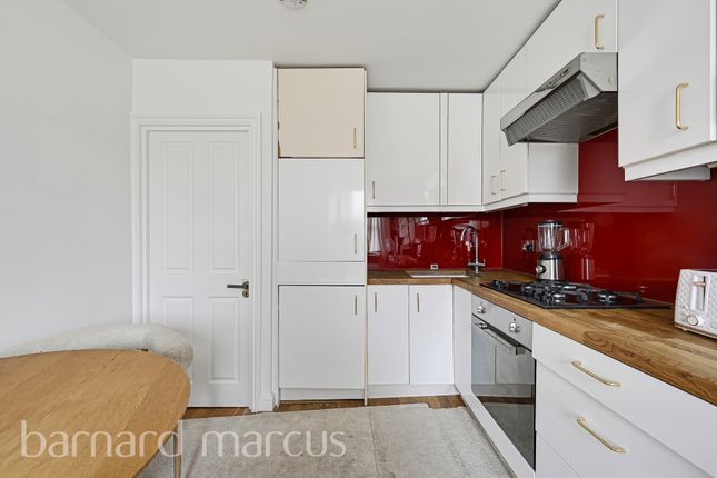 Flat 5, 24, Hogarth Road, London photo 4