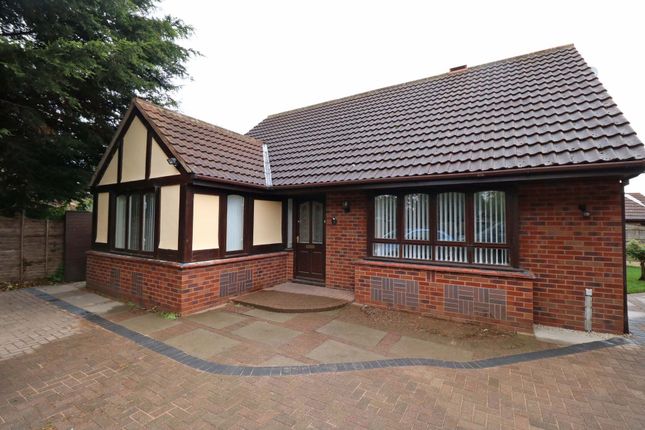 Thumbnail Detached bungalow for sale in The Battlefields South End, Thorne, Doncaster