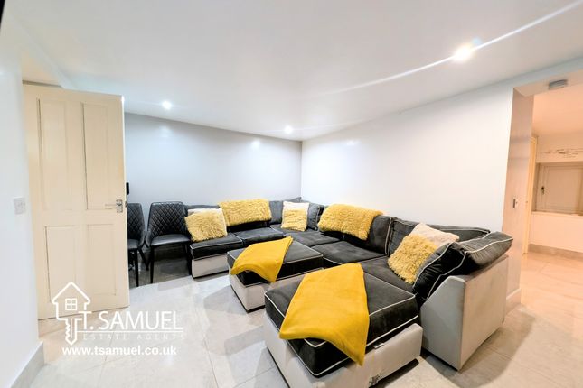 Basement Lounge