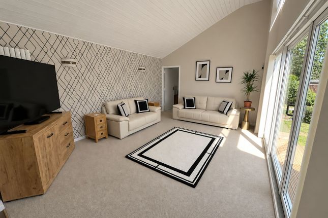 7, Rose Tree Paddock, Burnham-on-Sea photo 3