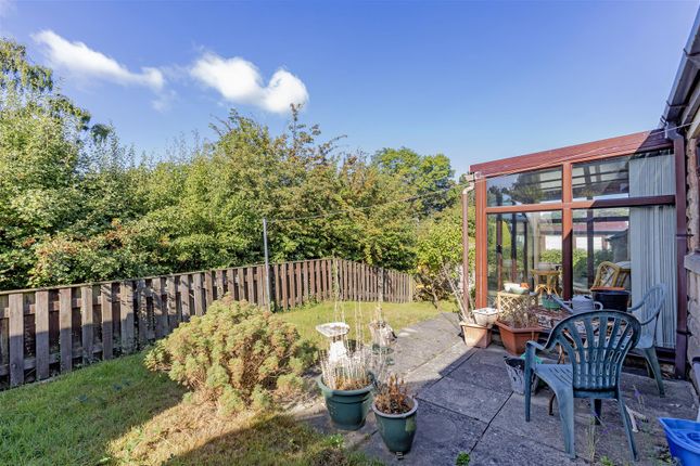 6, Ladybower Drive, Hope Valley photo 4