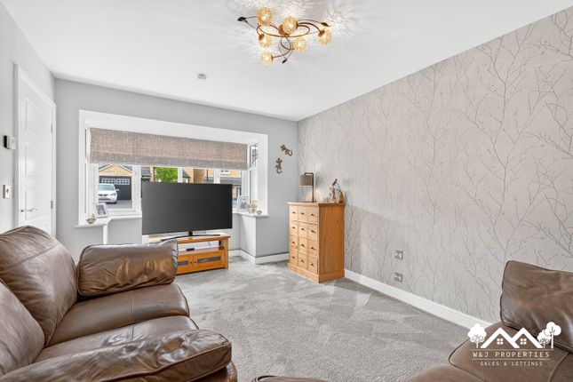 5, Cuckoo Close, Darwen photo 4