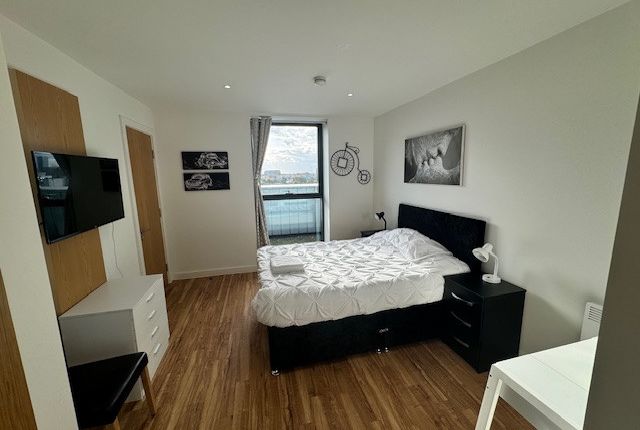Apartment 806a, 1 Pomona Strand, Manchester photo 2