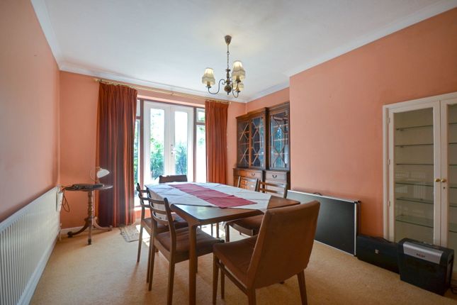 88, Victoria Avenue, Saffron Walden photo 4