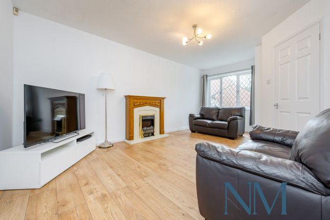 12 Graveney Road, Maidenbower, Crawley photo 2