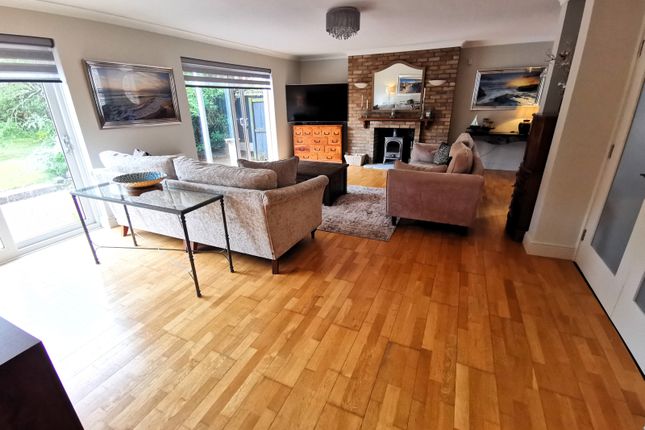 79 Queen Anne Road, West Mersea, Colchester photo 3