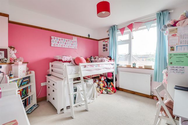 End terrace house for sale in Arterial Road, Eastwood, Leigh-On-Sea