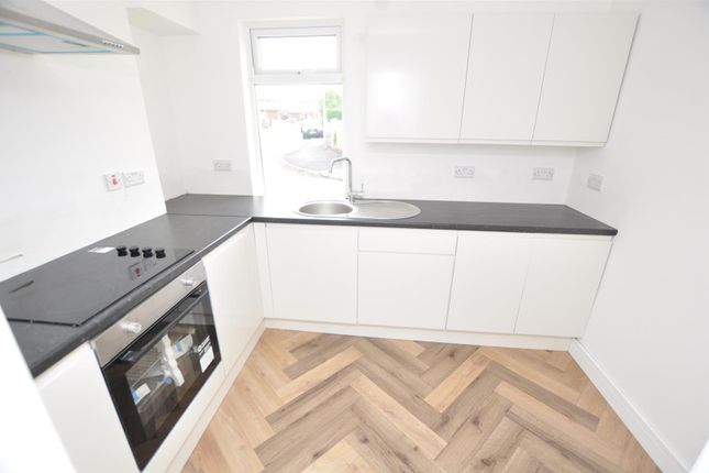 Pentremeurig Road, Carmarthen photo 4