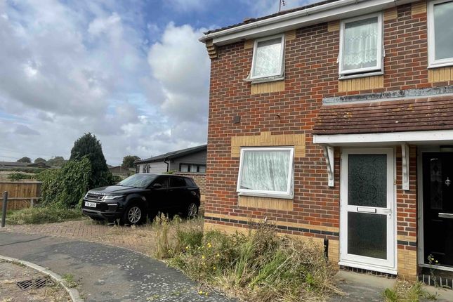 2 Bed End Terrace House Situated In St Denis Close, Dovercourt, Harwich
