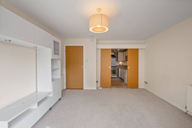 10/17 Salamander Court, Leith, Edinburgh, EH6 7JP photo 4