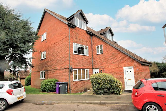 Thumbnail Flat to rent in Wadnall Way, Knebworth