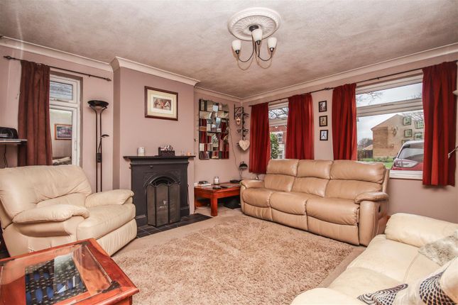94, Higham Road, Rushden photo 2
