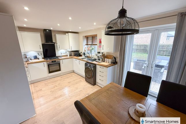 22, Deanery Close, Ripley photo 3