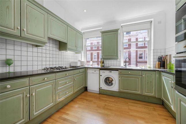 Flat 32, York House, 1, Eastcastle Street, London photo 3