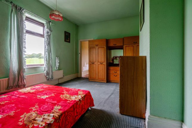 4-bed house on 480, Crankwood Road, Greater Manchester, £300,000