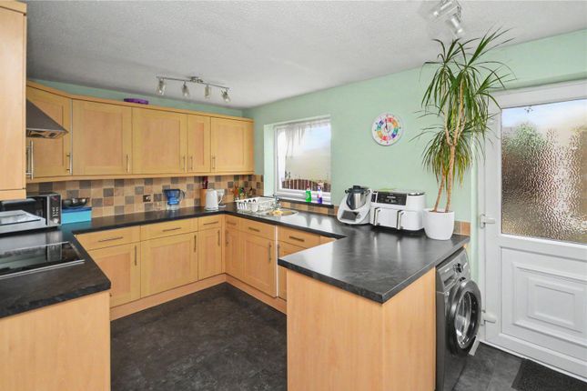 73, Town Street, Leeds photo 4