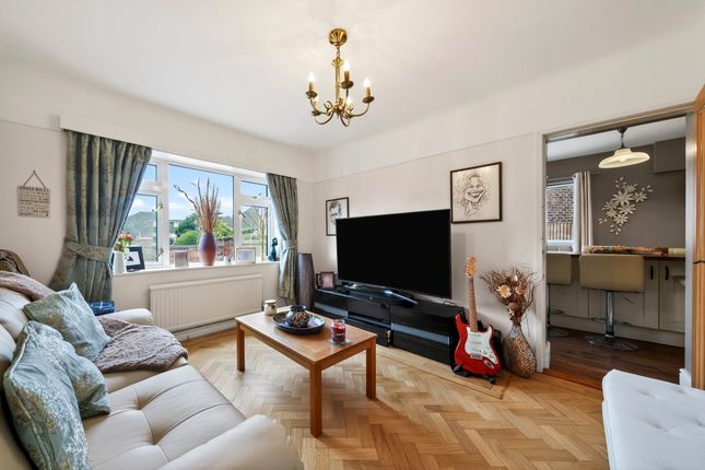 8, Newlyn Close, Wirral photo 4