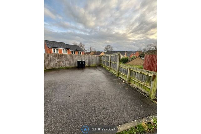 Drayton Place, Irthlingborough, Wellingborough photo 3