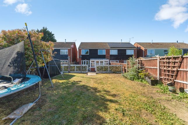10, Laburnum Close, Bury St. Edmunds photo 2