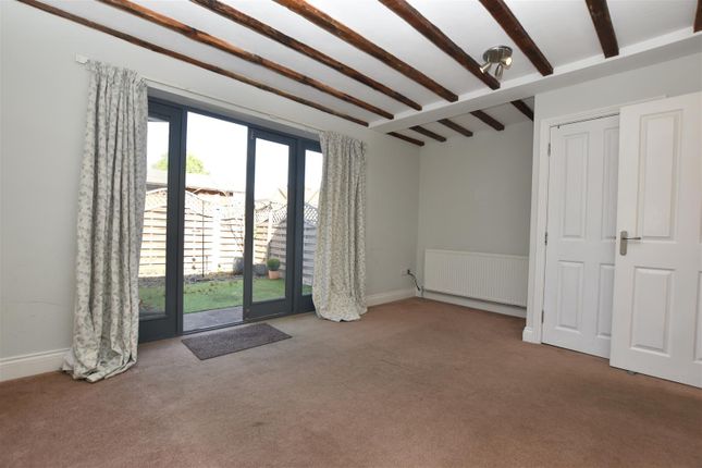 81B, Loates Lane, Watford photo 5
