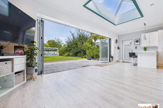 Living / Dining Area